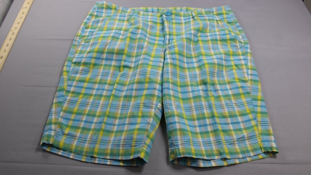 It's Shorts Womens Size 16 Blue Green Plaid Multicolor Beach or Casual Wear